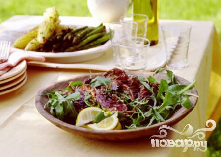Рецепт Спаржа с крабовым мясом и соусом песто