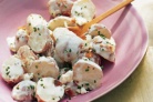 Салат с картофелем, сыром и беконом
