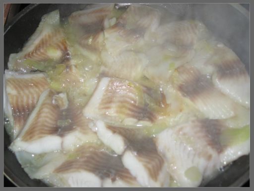 Рецепт Рыба под сметанным соусом