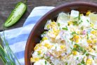 Салат из картофеля и кукурузы