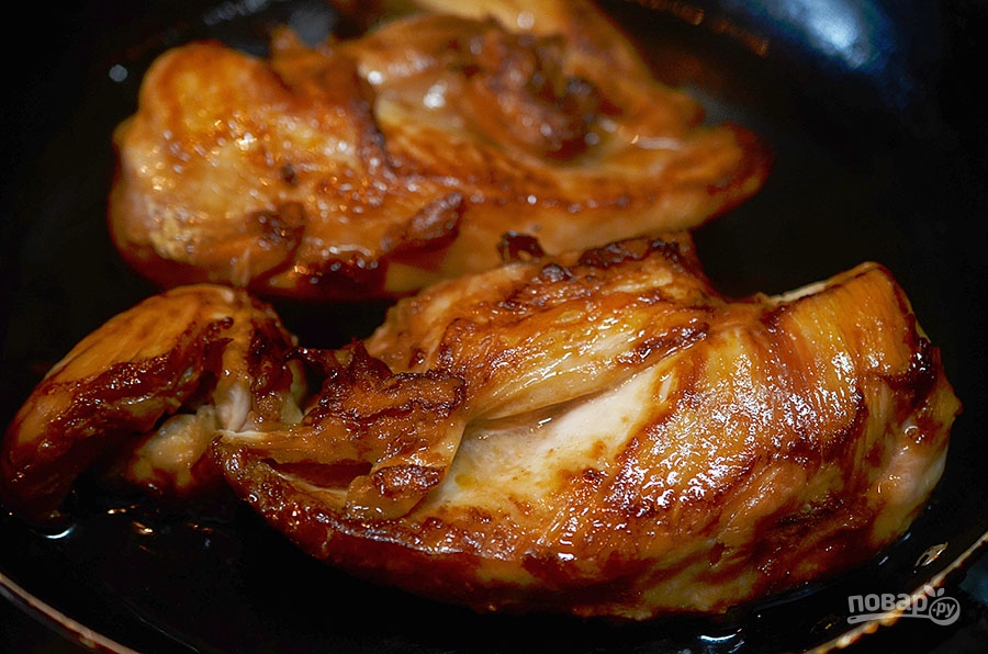 Мягкая курица на сковороде. Вкусная Утиная грудка на сковороде. Фото жареной грудки. Курица с маскарпоне. Куриная грудка терияки в духовке.