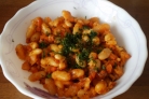 Тушеная фасоль с луком и морковью