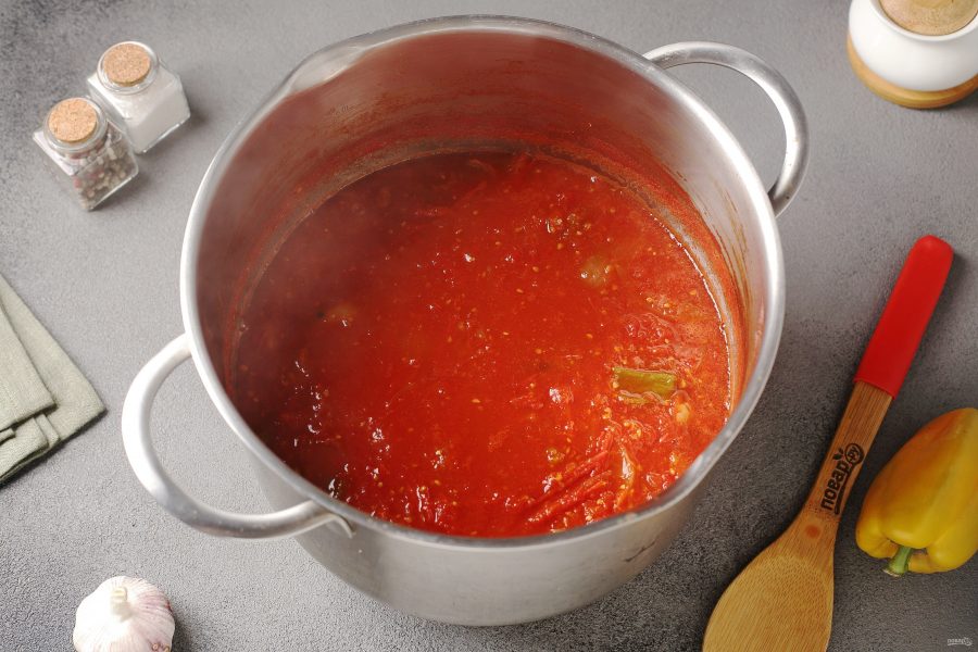 Рецепт густого кетчупа из помидор. Смесь через сито. Кетчуп из 2018 года помидор. Кетчуп из перчатки. Pomidorov Dzvadzex рецепт.