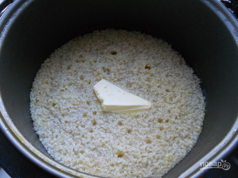 Пшеничная каша на молоке в мультиварке. Пшеничная крупа в мультиварке. Пшеничная каша с уткой. Молочная каша на сковороде.