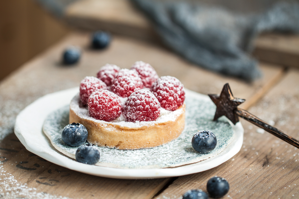 Как приготовить: Десерт из Маскарпоне с ягодами и фруктами — рецепт и советы от Бабушки Эммы