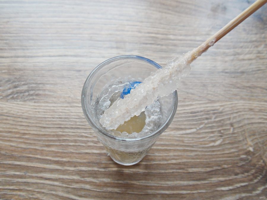 Сахарные кристаллы на палочке