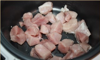 Рецепт Свинина с баклажанами в мультиварке