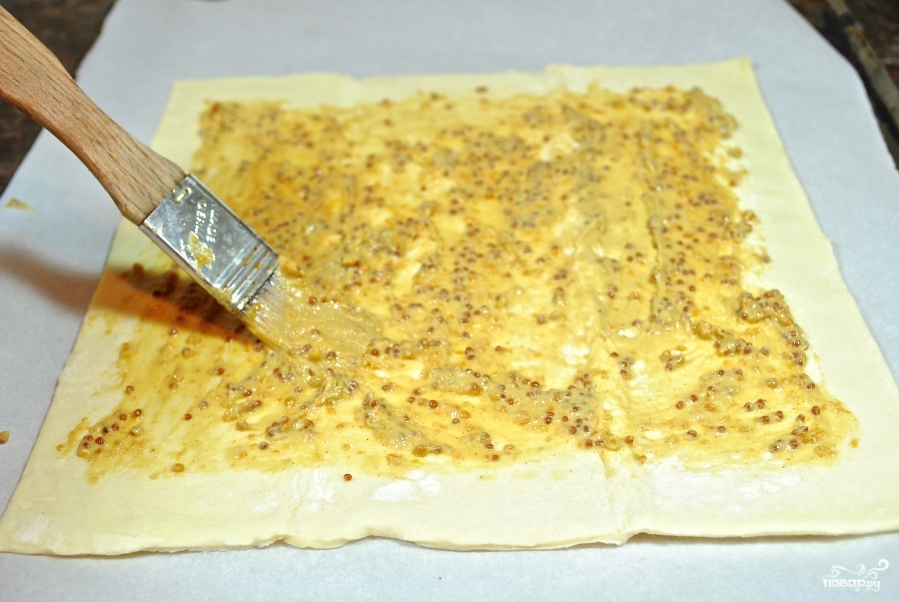 Рецепт Слоеный пирог с сыром и колбасой