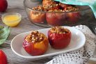 Яблоки запеченные с творогом, орехами и мёдом
