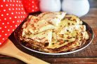 Легкие рецепты из простокваши. gurevskie blini prv 479205. Легкие рецепты из простокваши фото. Легкие рецепты из простокваши-gurevskie blini prv 479205. картинка Легкие рецепты из простокваши. картинка gurevskie blini prv 479205. Дорогие читатели, здравствуйте! Простокваша всеми любимый продукт. Кто-то ее любит употреблять в свежем виде, а кто-то специально заквашивает молоко, чтобы потом использовать ее для приготовления домашней выпечки. Согласитесь, когда в доме вкусно пахнет пирогами или блинами, в такой дом всегда приятно возвращаться. Что приготовить из простокваши вкусно и быстро, если у вас появилась баночка этого удивительного продукта? В этой статье я вам приведу несколько самых простых и быстрых рецептов, которыми я постоянно пользуюсь.