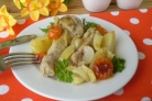 Курица в духовке с овощами и картофелем
