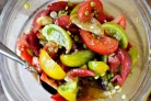 Особый салат из разноцветных помидоров