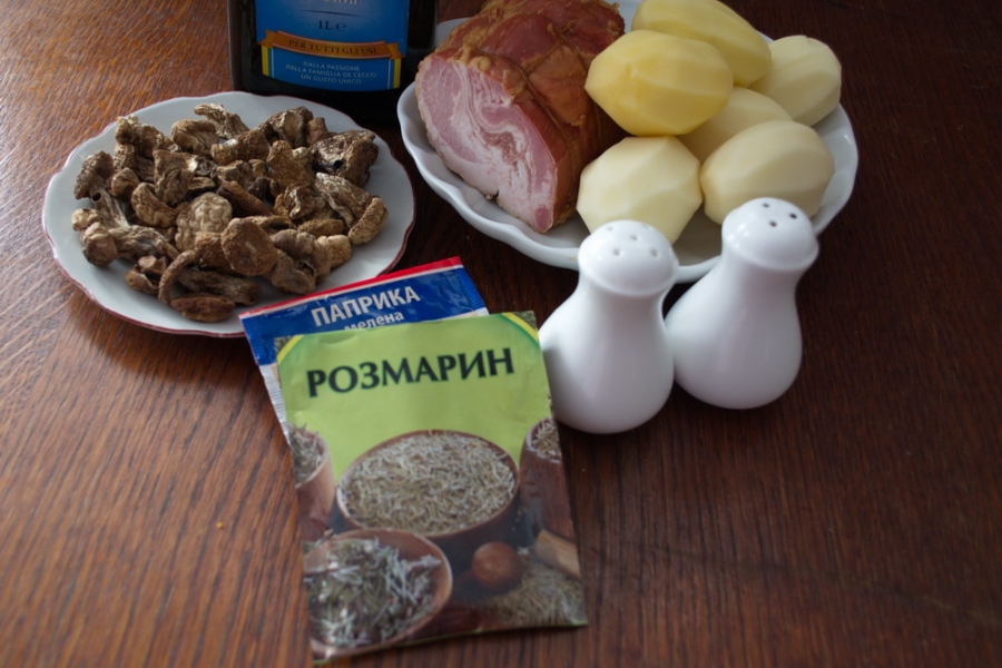 Рецепт Картофель в духовке с белыми грибами и беконом
