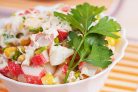 Салат из крабового мяса классический