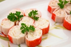 Закуска из крабовых палочек