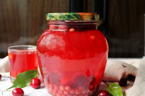 Компот из черемухи и вишни на зиму