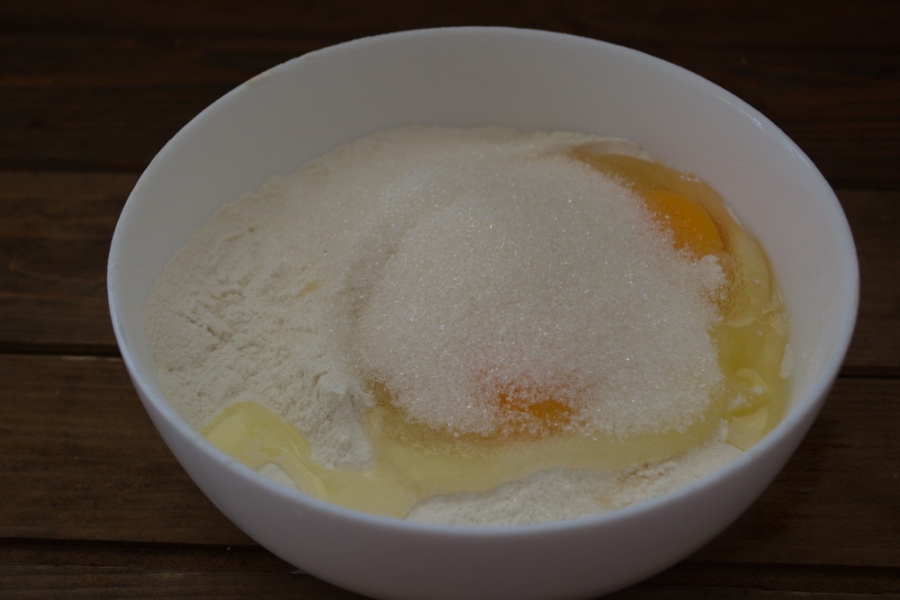 Кефир яйцо сахар мука сода. Яйцо мука джем. Яйцо мука джем рецепт. Коврижка стакан варенья стакан кефира. Кефир варенье мука пирог рецепт.