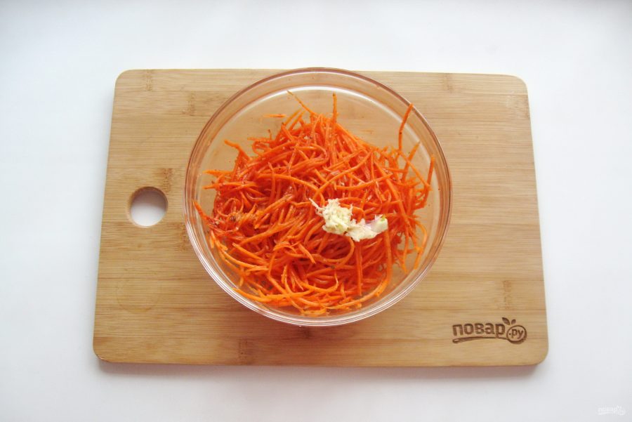 Морковь по корейски состав. Морковь с кориандром. Диск для моркови по корейски.