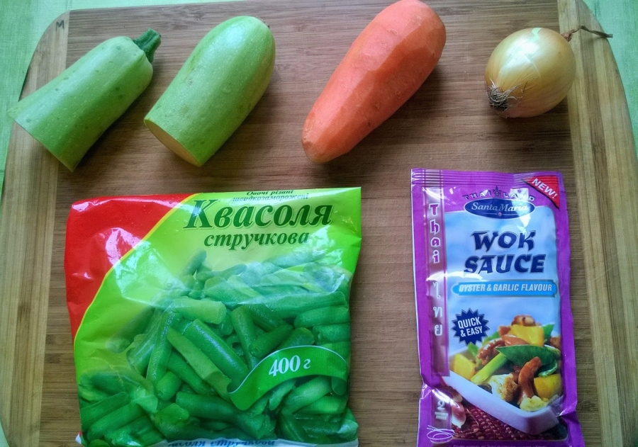 Рецепт Тушеные овощи под соусом