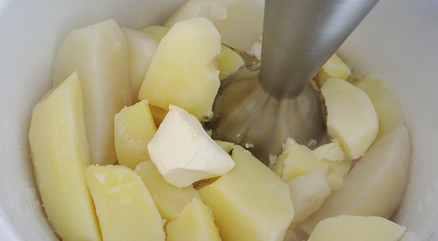 Кыстыбый — лепешки с картошкой