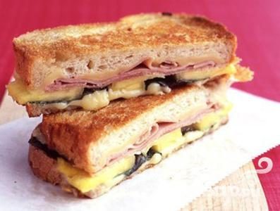 Рецепт Сэндвич с сыром, ветчиной и ананасом
