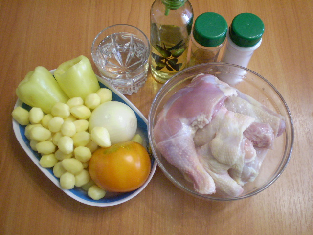Рецепт Курица, тушенная с овощами в духовке