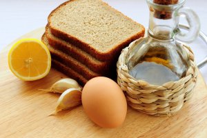 Рецепт Гренки с чесноком и яйцом