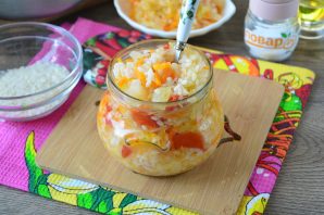 Салат из капусты и риса на зиму
