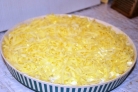 Слоеный салат с курицей и ананасами