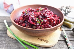 Свекла с соленым огурцом