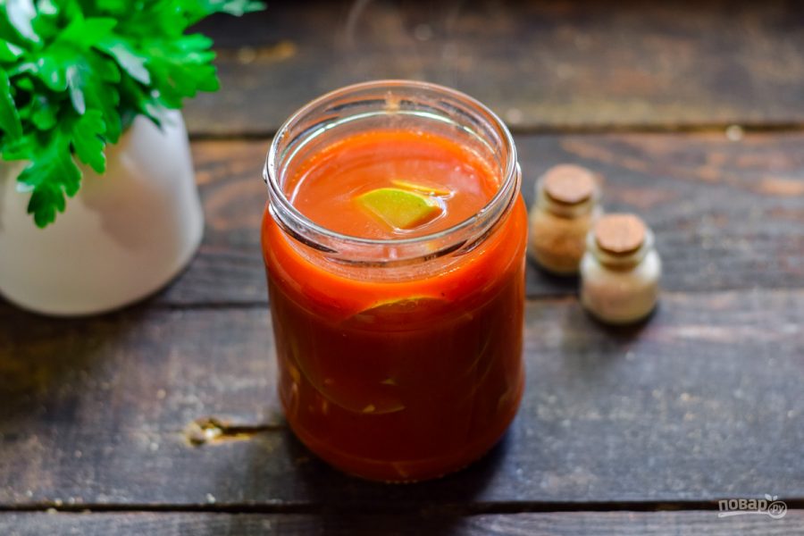 Лук томатная паста масло. Кабачки кружками с томатной пастой. Гречка с томатным соком. Томатный сок на зиму рецепт.