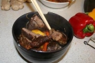 Утка по-китайски с лапшой и овощами