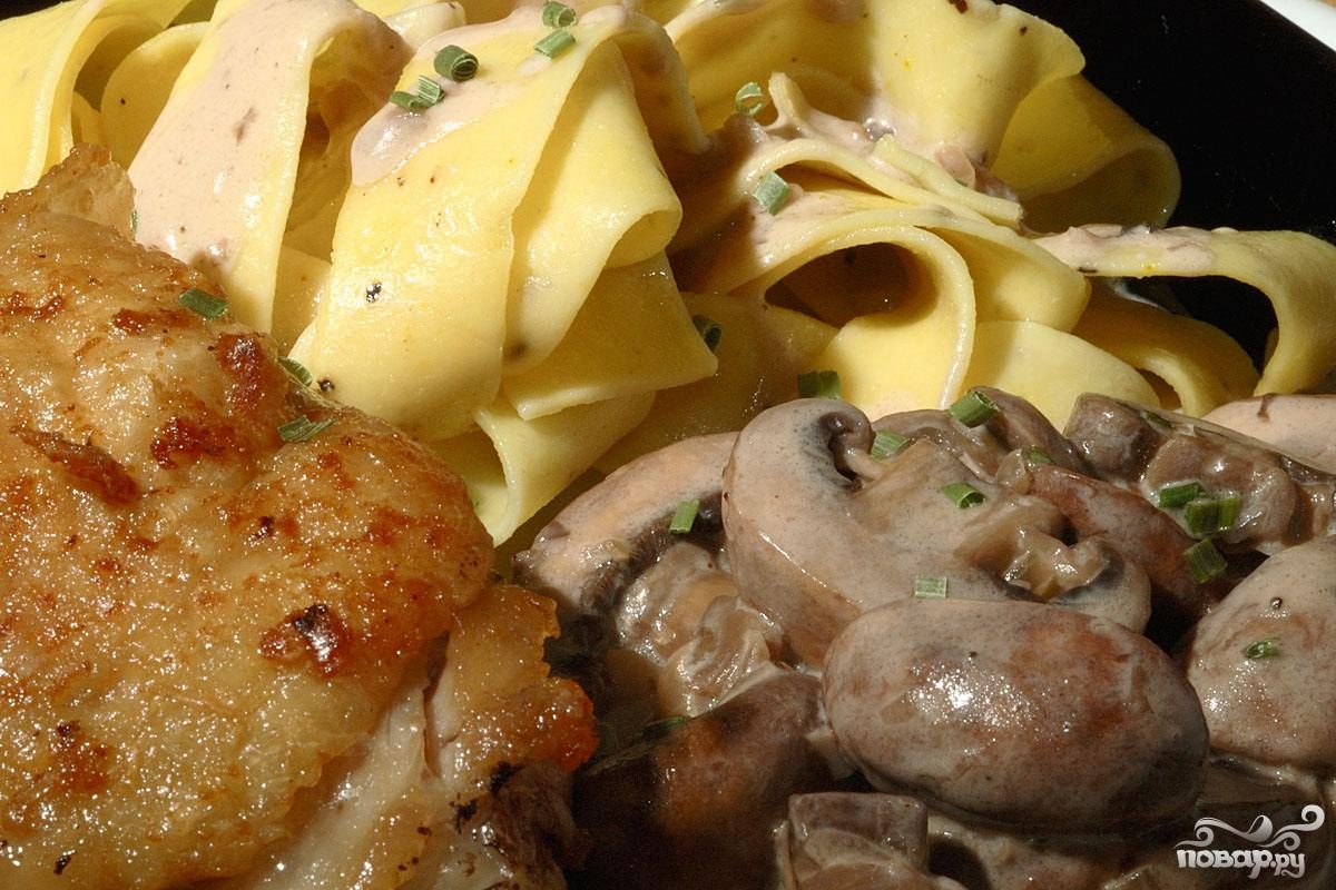 Рецепт Курица с грибами в соусе Марсала