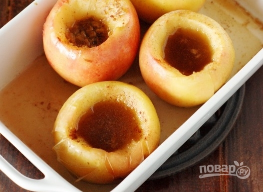 Печеные яблоки в духовке вред. Печеные яблоки при гастрите. Запеченное яблоко при гастрите. Гастрит яблоки запеченные. Запечённые яблоки в духовке при гастрите.