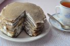 Блинный торт с творожным кремом и сгущенкой