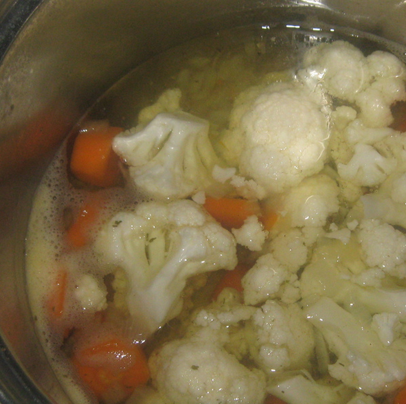 Рецепт Диетический суп из цветной капусты