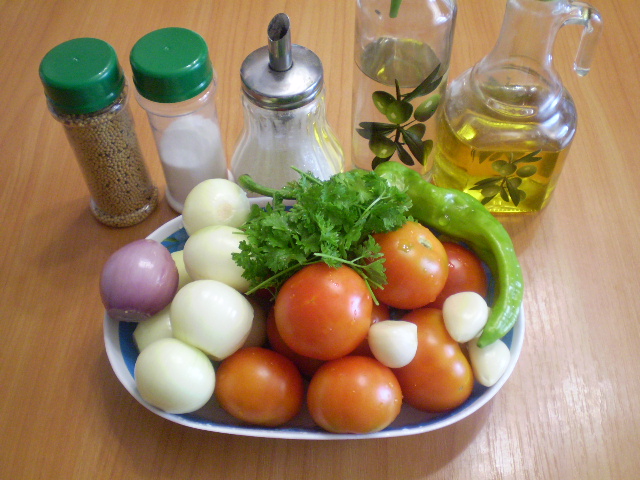Рецепт Салат из помидоров на зиму с луком