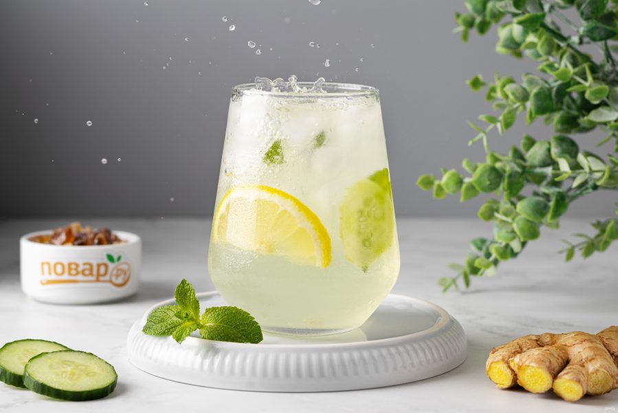 Огуречно-лимонная вода с имбирем и мятой