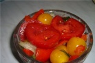 Салат с маринованными помидорами