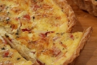 Французский пирог с кукурузой и помидорами