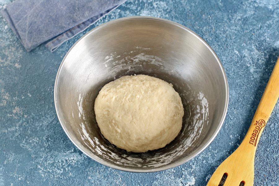 Сладкая тесто на сковороде. Липкое тесто. Что можно приготовить сладенькое из сахара муки и яйца.