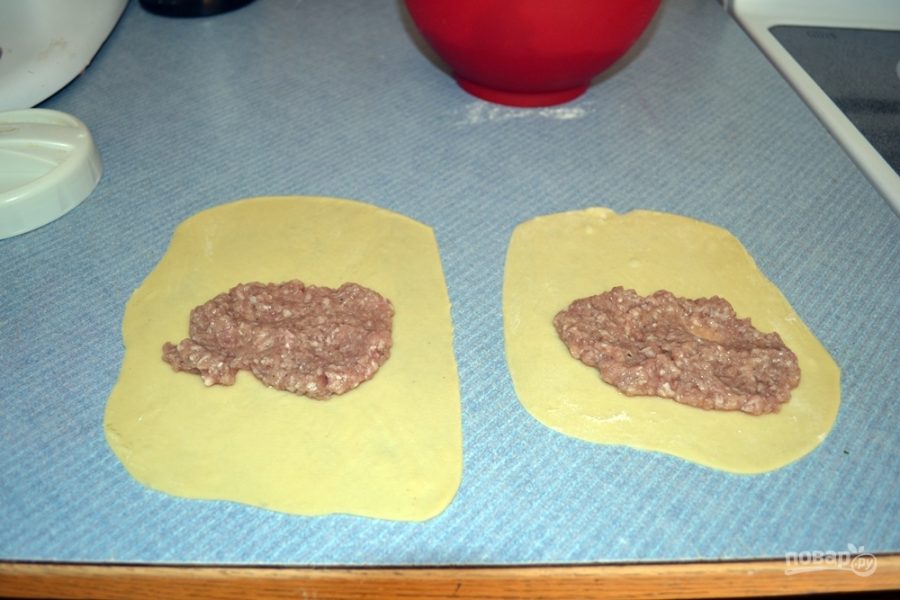 Чебуреки домашние с мясом