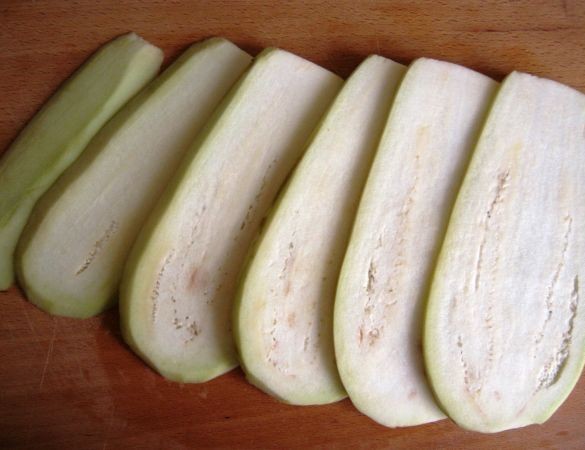 Рецепт Рулетики из баклажанов с помидорами