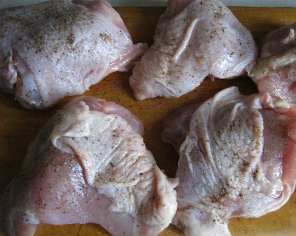 Рецепт Вкусная курица на сковороде