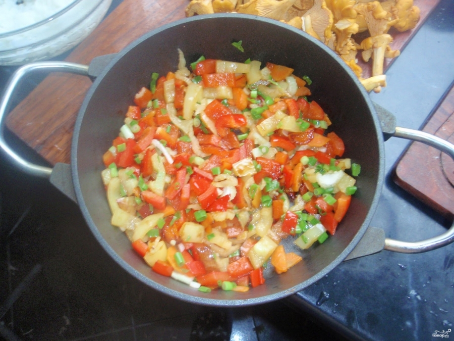 Плов постный с овощами на сковороде