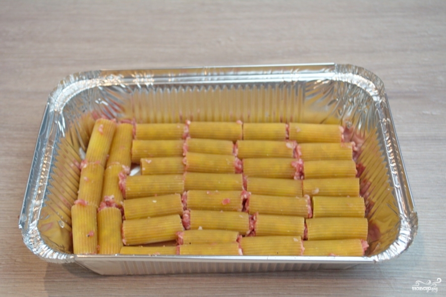 Фаршированные макароны трубочки с фаршем в духовке рецепт с фото под соусом