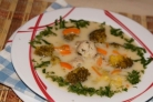 Суп с фрикадельками и брокколи