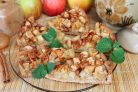 Открытый овсяный пирог с яблоками
