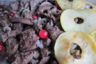 Печень с яблоками в духовке