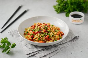 Вок с рисом и овощами